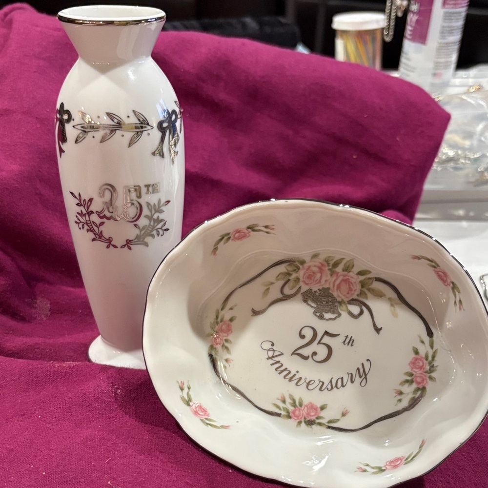 25th Anniversary Vase and Dish Set No Chips nor Cracks